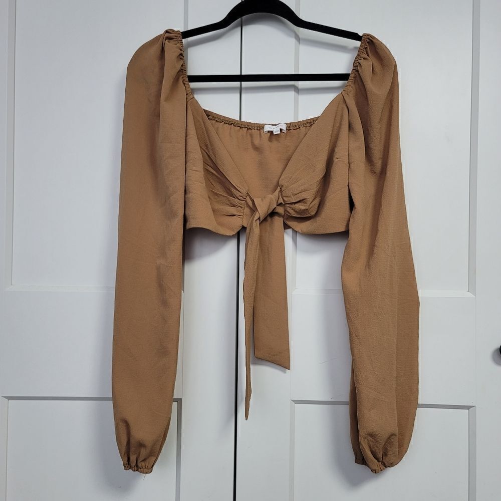 Better be tie front long sleeve crop top, large